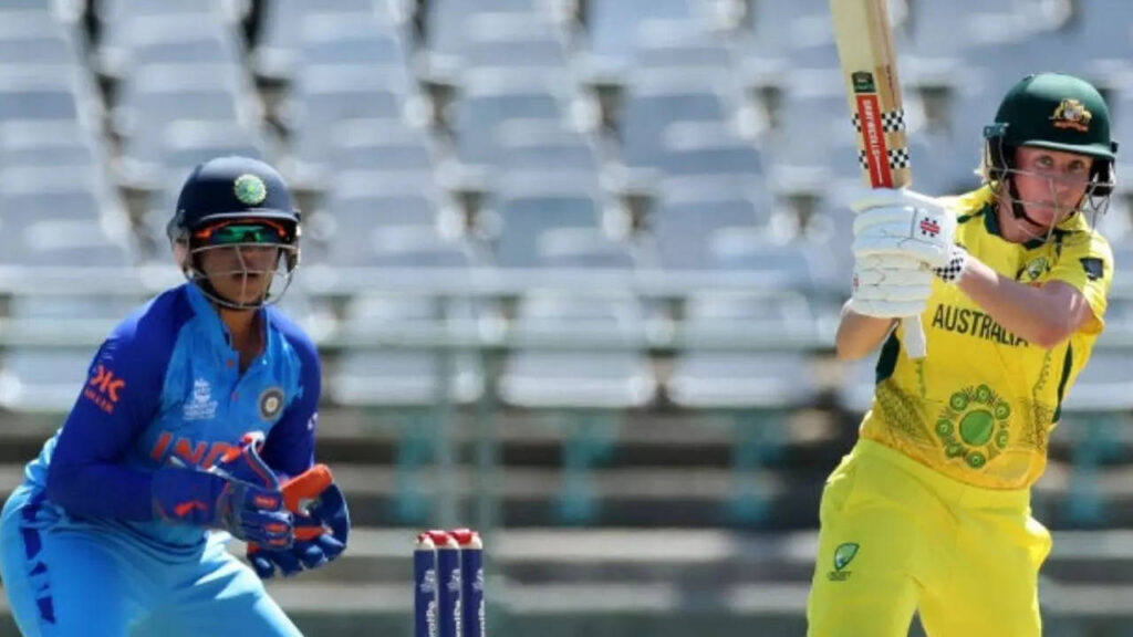 Indian batters disappoint as Australia win by 44 runs