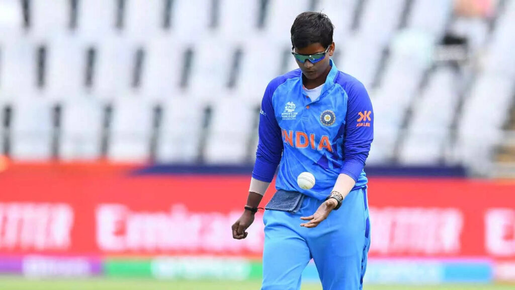 Bowling coach's inputs helped Deepti, says Harmanpreet