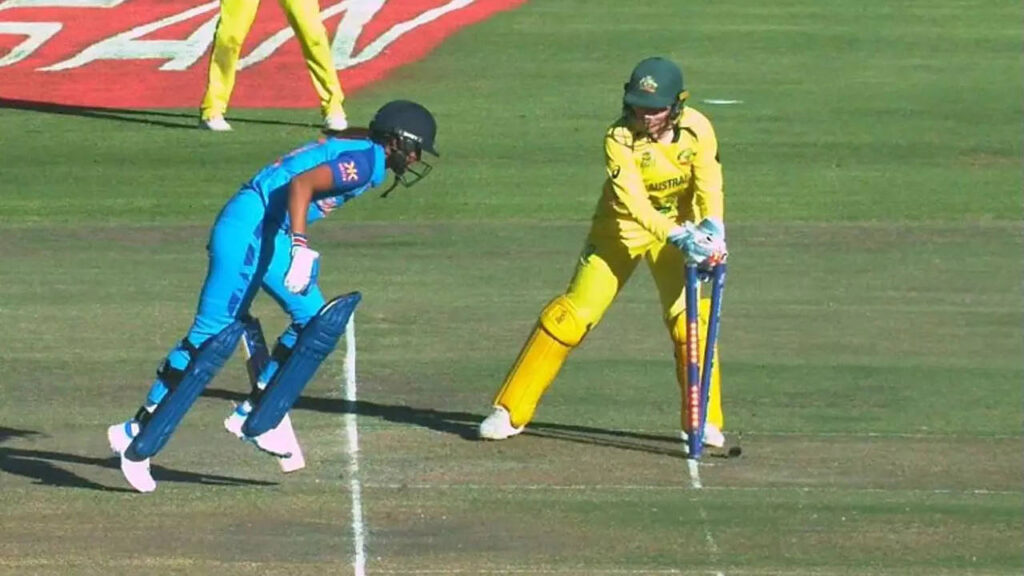 Watch: Harmanpreet Kaur's bizarre run out during chase against Australia