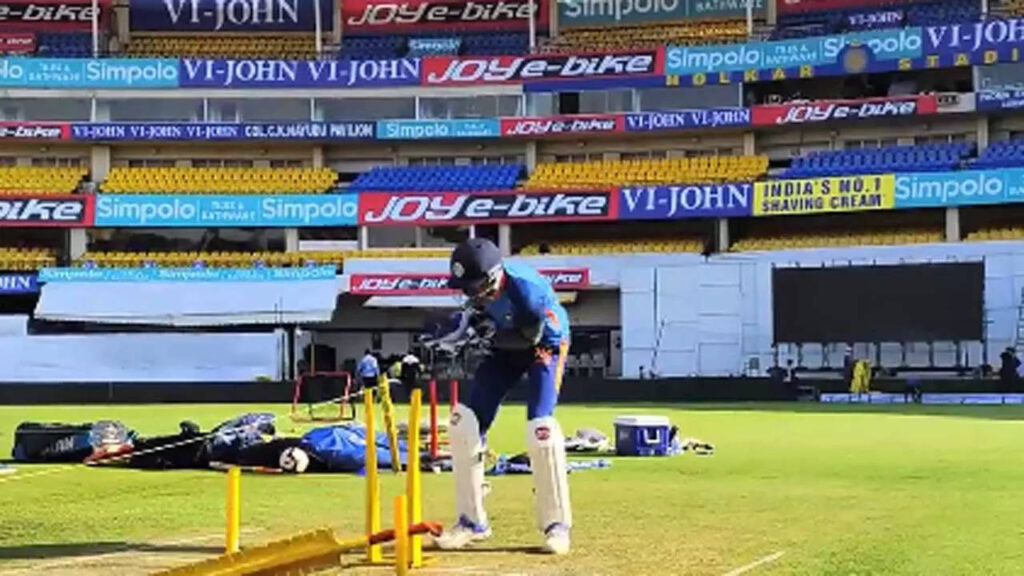 Watch: Bharat prepares for spinners ahead of third Test