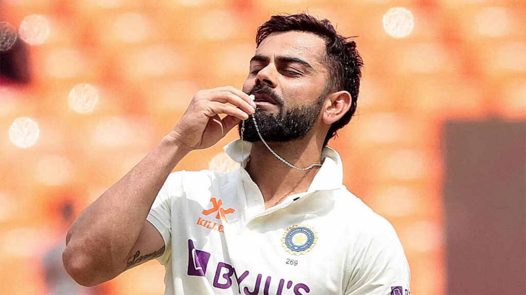 Watch: Kohli's delightful gesture after notching up his 28th Test ton