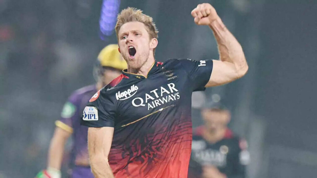 WATCH: Willey cleans up Venkatesh, Mandeep on successive balls