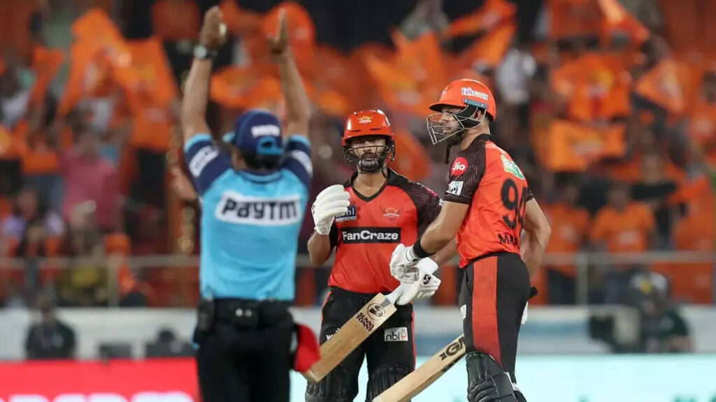 IPL: Mayank, Rahul script Sunrisers' 8-wicket victory over Punjab