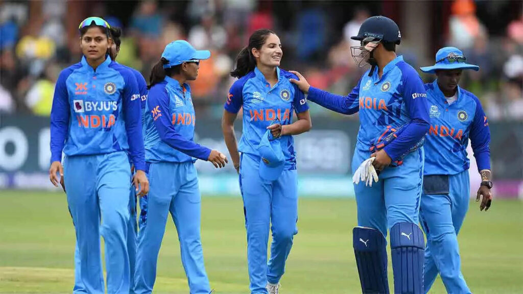 Indian women's cricket team staff to be offered long-term contracts