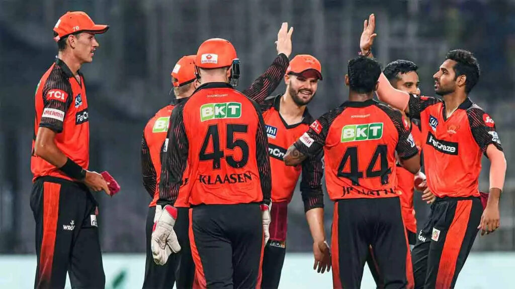 Upbeat Sunrisers Hyderabad look to surge ahead of Mumbai Indians