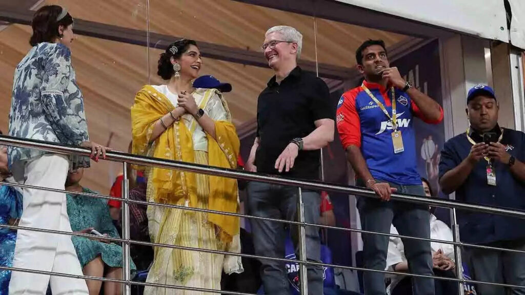 Tim Cook watches DC-KKR match in Delhi