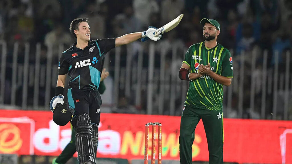 Chapman century helps NZ end Pakistan T20I series 2-2