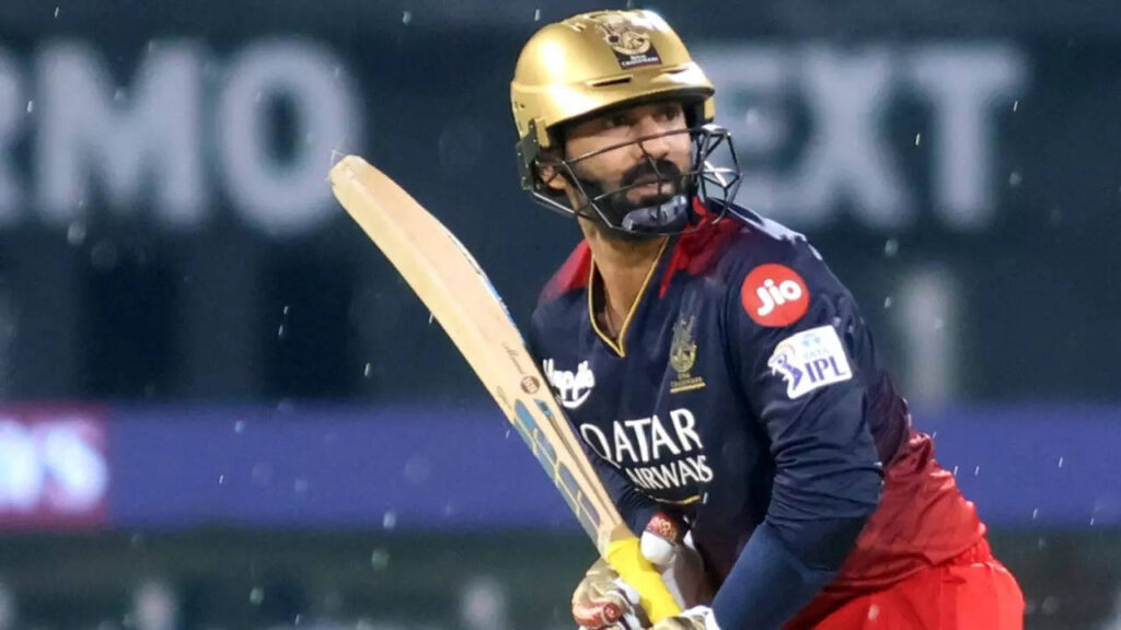 Dinesh Karthik ends season with unwanted batting records to his name