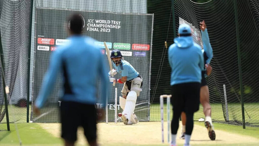 'He is first one to turn up for training and leaves last': Hazlewood praises Virat