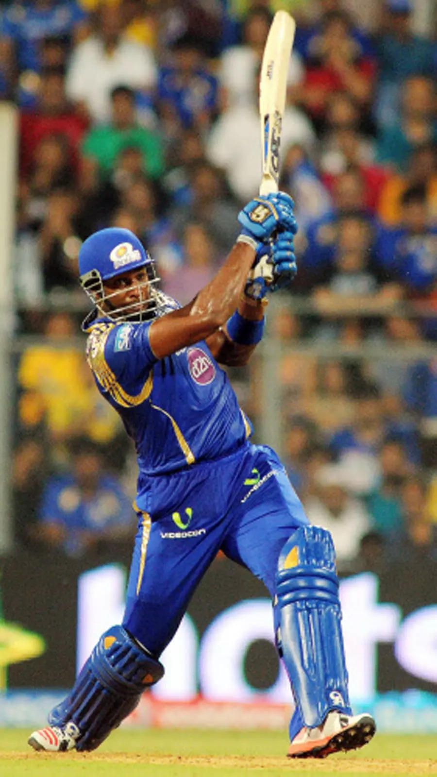 Pics: Top 10 players who have hit more sixes than fours in IPL