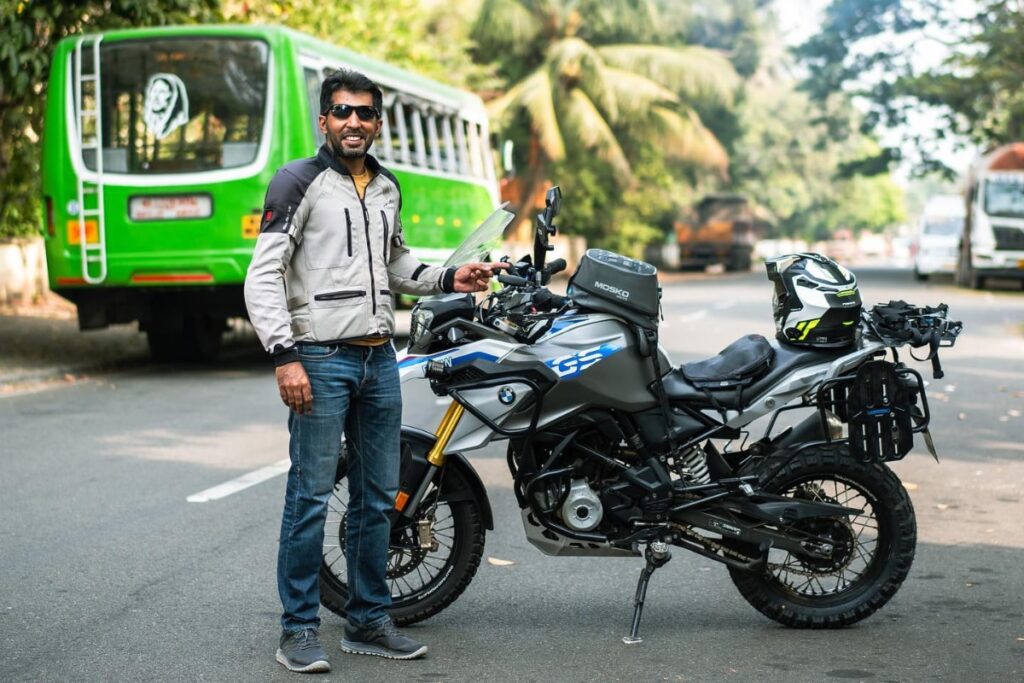 Pakistani Vlogger's Epic 'Friendship Tour' of India Unites Hearts Across Borders