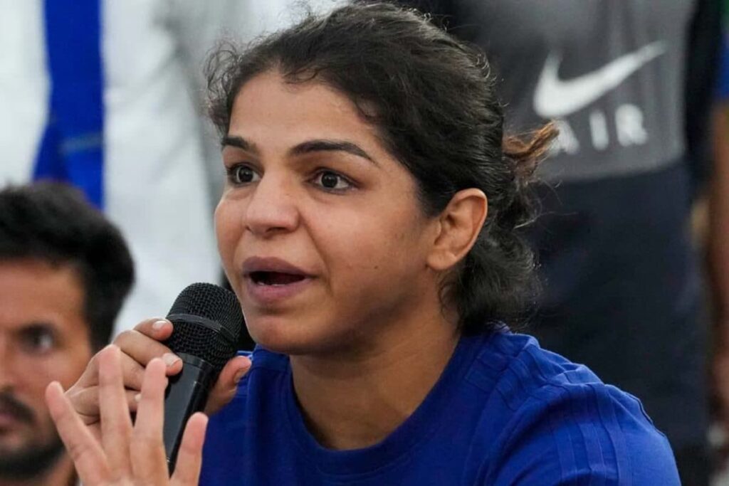 Sakshi Malik Claims Babita Phogat Has Weakened Wrestlers Protest
