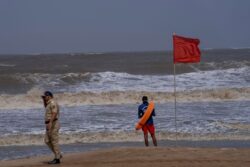 Cyclone Biparjoy to Reach Gujarat on June 15, 30,000 People Shifted to Shelters; Shah Says Aim to Ensure 'Zero Casualty'