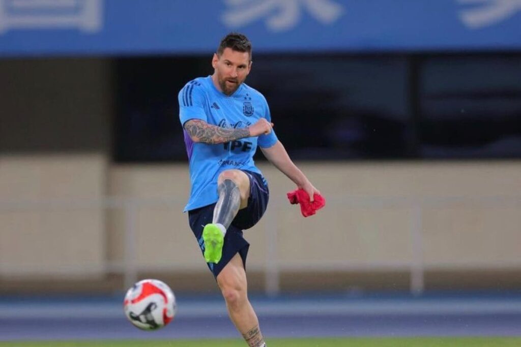 Australia Coach Demands 'Great Performance' to Stop Lionel Messi During Friendly Against Argentina