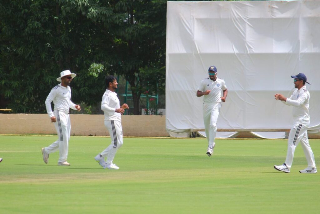Duleep Trophy 2023: Saurabh Kumar's Four-wicket Haul Puts Central Zone on Cusp of Victory
