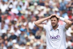 'Ollie Robinson Has a Mouth From South..': England Pacer Blasted For Sledging Usman Khawaja During Ashes 2023