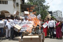 News18 Evening Digest: 'Gaddar Diwas' Row Triggers Shinde vs Uddhav in Maha and Other Top Stories