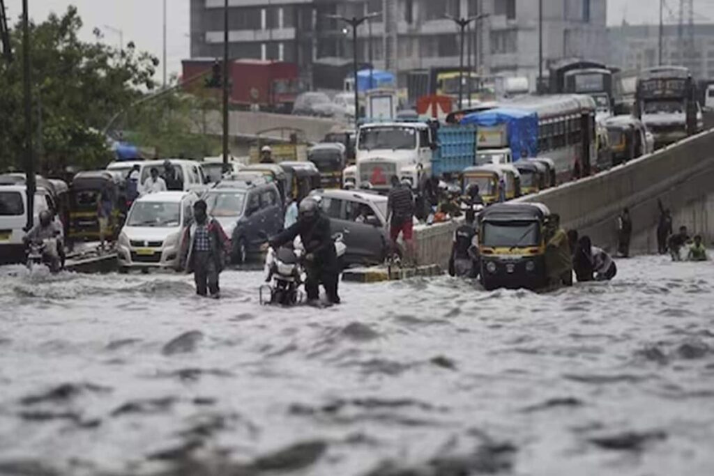 Maha: Monsoon Fury Continues As 'Heavy to Very Heavy' Rains Likely in 6 Districts, Alert Issued | 10 Points