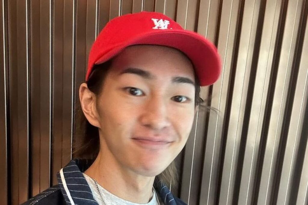 SHINee's Onew To Temporarily Step Back From Promotions Due To Health Concerns