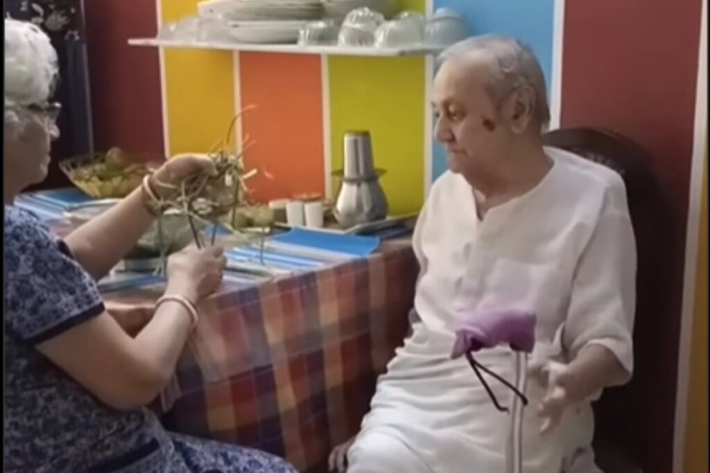 Husband Nudges Wife To Gain Attention, Elderly Couple's Bittersweet Quarrel Wins Internet