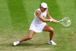 Transition from Clay to Grass Easier Every Year, Says World No. 1 Iga Swiatek