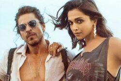 This Sensational Remix Of Shah Rukh Khan And Salman Khan's Songs Is For You