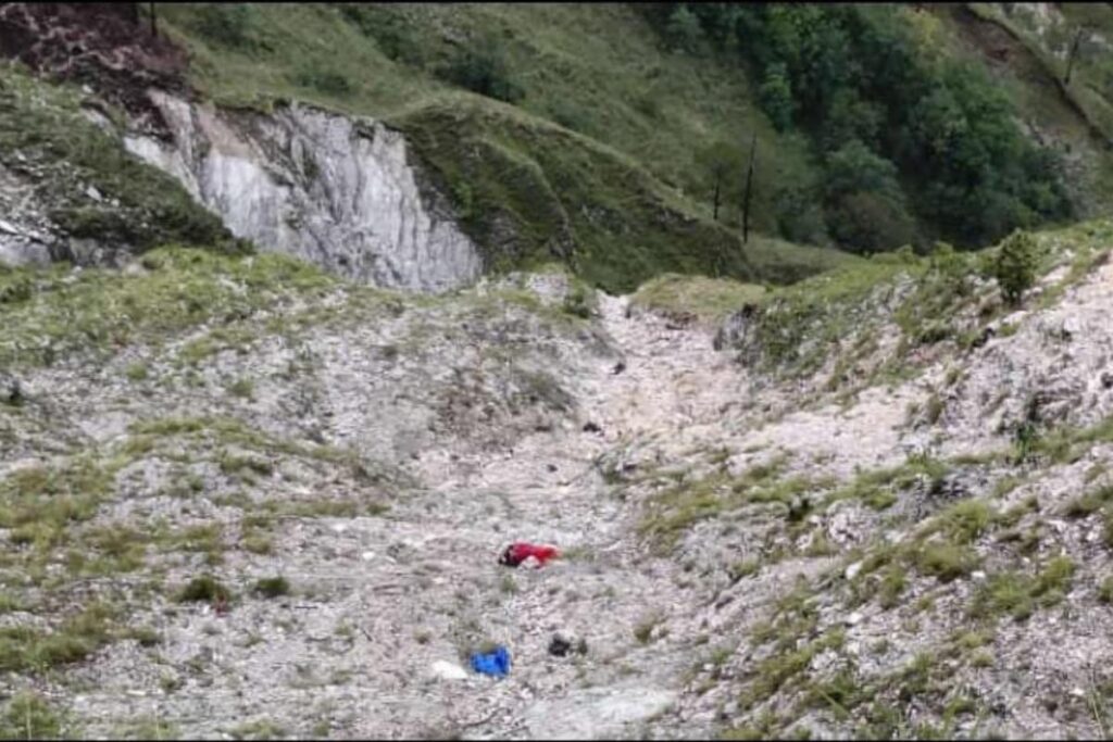 Uttarakhand: Nine Pilgrims Feared Killed as Car Falls into Gorge in Munsiyari