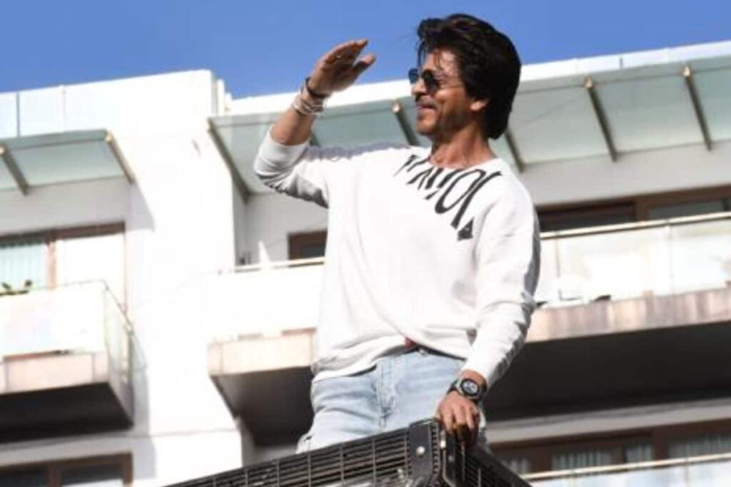 SRK Drops Long List After Fan Asks What He Has That Akshay Kumar, Ajay Devgn, Other Actors Don't Have