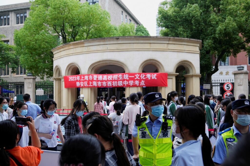 Chinese Millionaire, 56, Fails to Clear China's 'JEE' Gaokao for the 27th Time