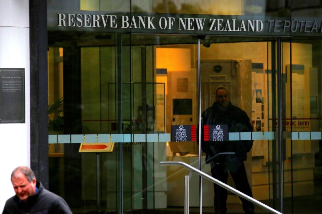 New Zealand Enters Recession with Consecutive Quarterly Contractions