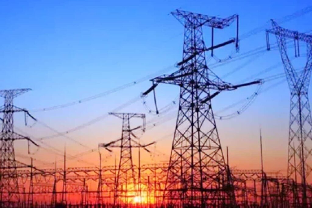 Delhi's Peak Power Demand Crosses 7000 MW, Highest This Season