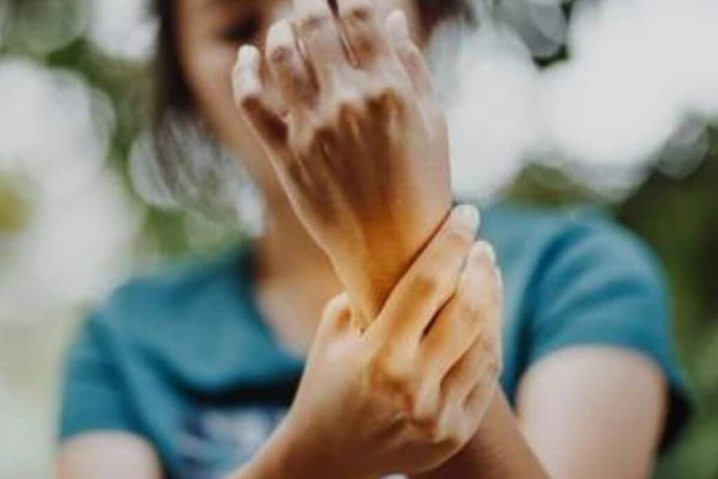 7 Essential Tips for Women to Reduce The Risk Of Arthritis