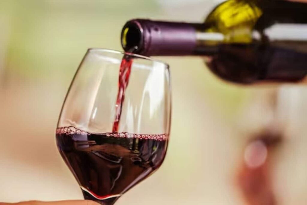 Liquor Sales Rise By 14% In FY 2022-23, Premium Alcohol Sales Increased By 48%