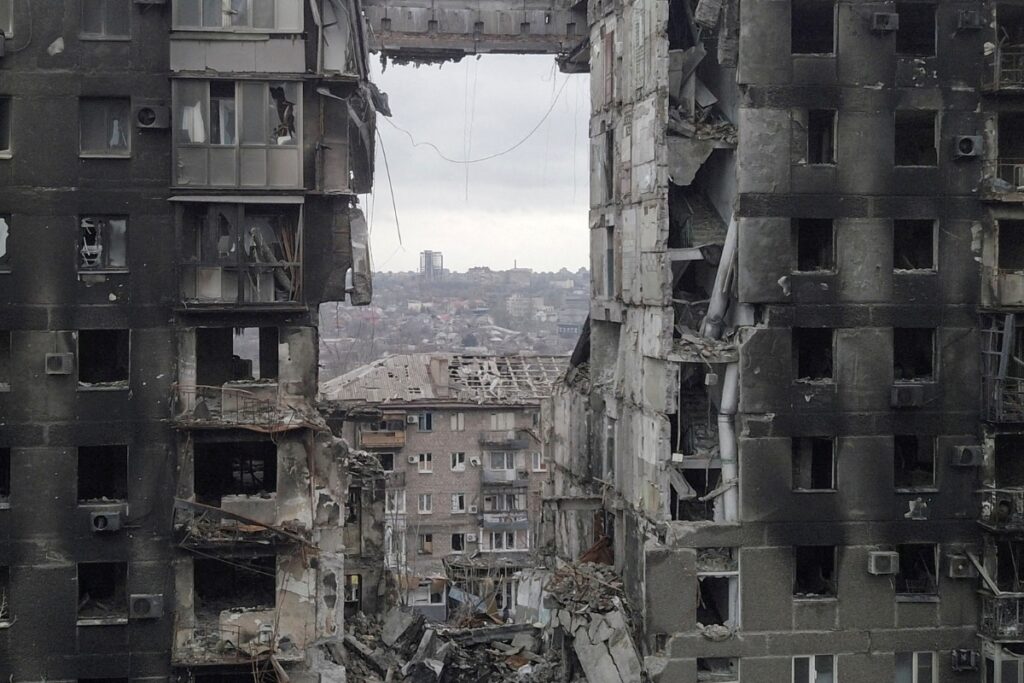 Ukraine Seeks USD 40 Billion for Initial Plan to Rebuild War-Torn Economy