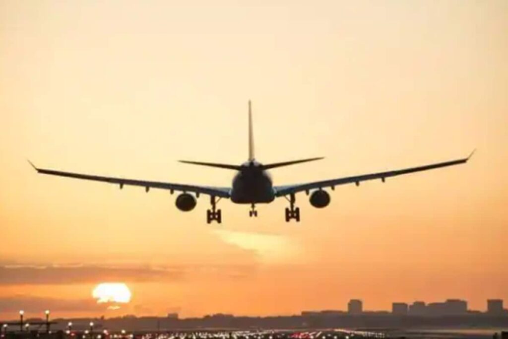 Tokyo Haneda Airport: Runway Reopens After 2 Planes Bump into Each Other