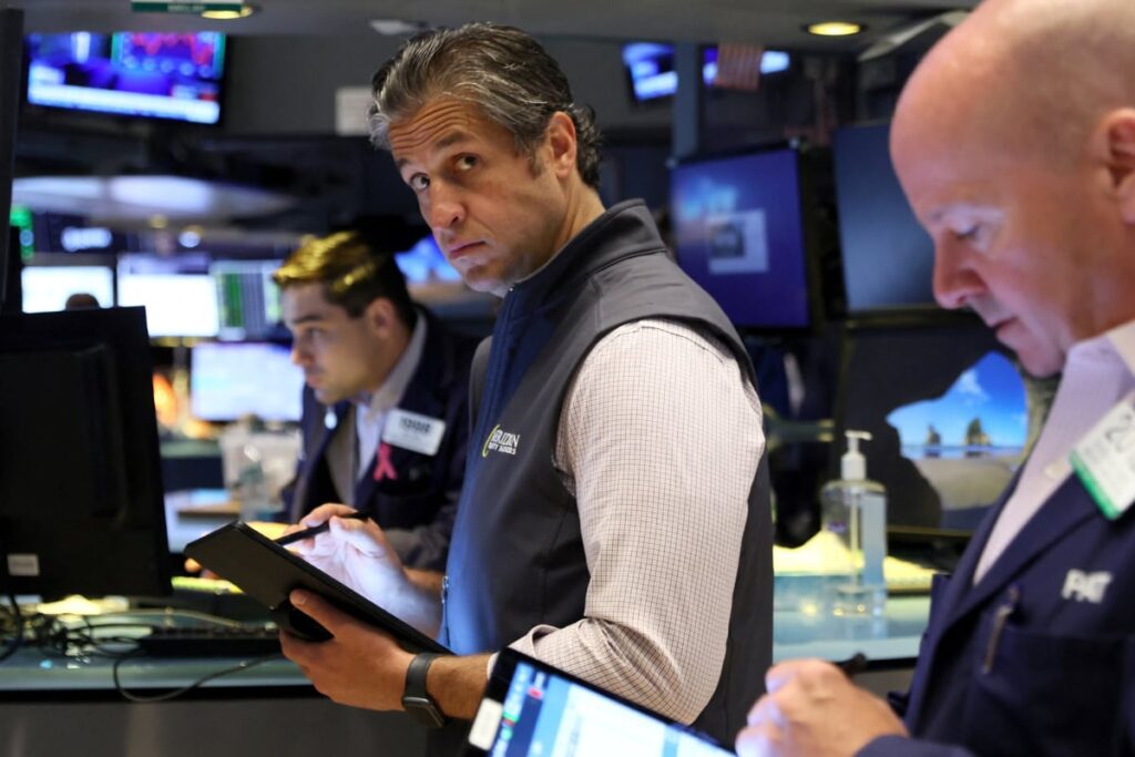 US Stocks Soar on Strong Economic Data, Easing Recession Fears