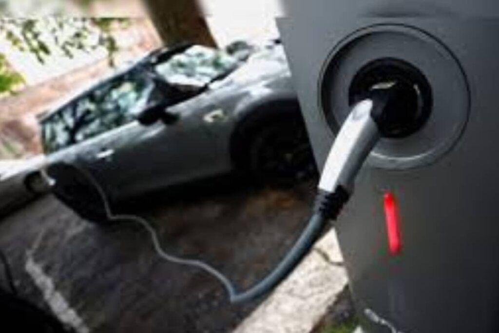 Electric Vehicles: Delhi Govt To Install New Battery Charing and Swapping Points at 42 new Sites, Here's List