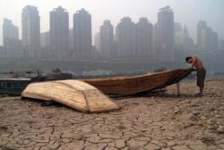 Beijing Roasts in Mid-June Temperatures as Mercury Hits Record 39 Degrees