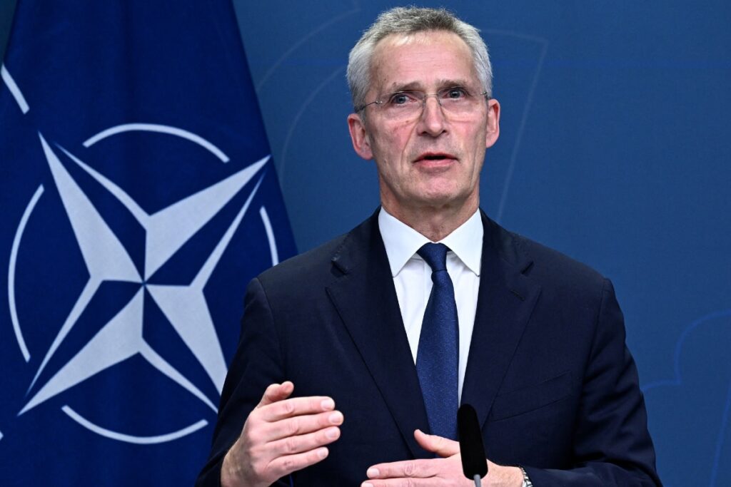NATO Allies Must Arm Ukraine for Offensive, Says Stoltenberg