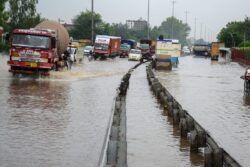 Weather News LIVE: Flash Floods in Himachal, 2 Dead as Rain Lashes Uttarakhand; Heavy Showers Likely in Mumbai Today