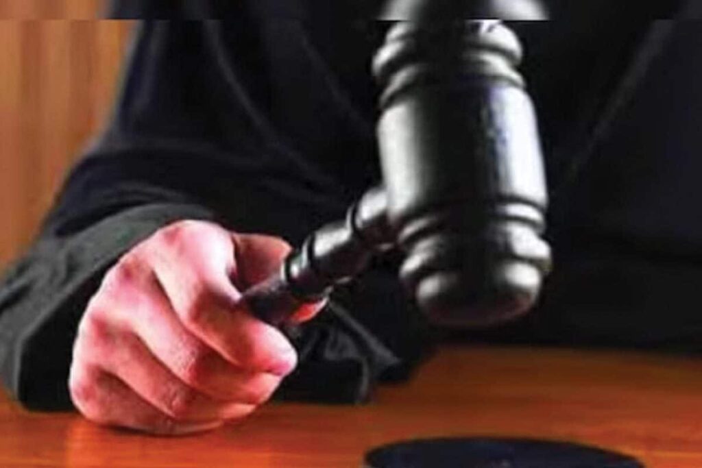 'Girls Below 17 Became Mothers; Read Manusmriti': Gujarat HC on Minor Rape Survivor's Abortion Plea