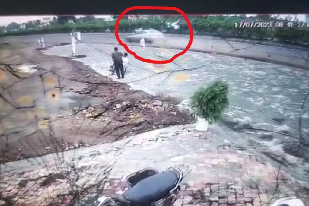 WATCH | Speeding Car Hits Bikers on Pune-Nashik Highway; 1 Killed, Another Seriously Injured