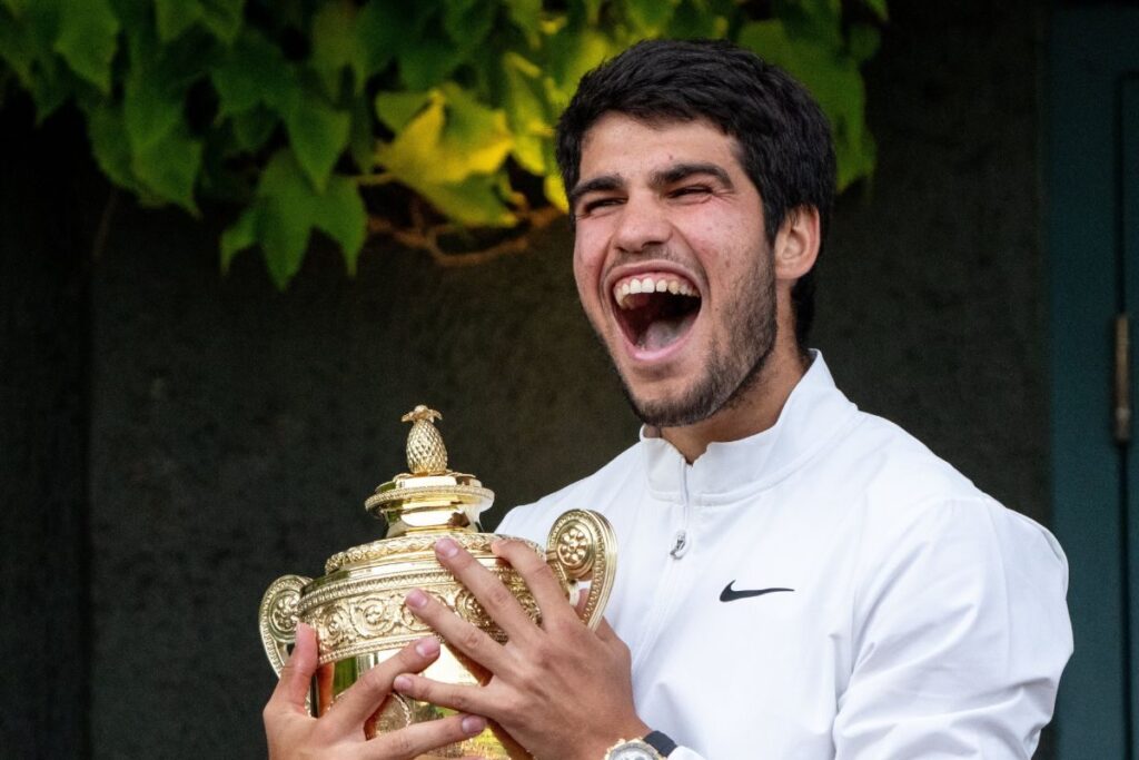 Carlos Alcaraz Hilariously Drops the Bomb as he Drops Wimbledon Trophy in an Interview