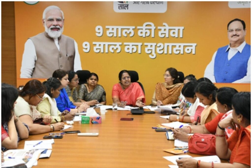 From Modi Kirtan to Tying Rakhis, This is How BJP Hopes to Blitz State Polls