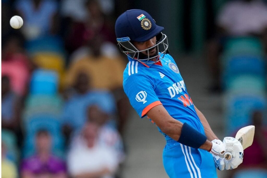 'What Was Axar Patel Doing at No. 4?': Aakash Chopra Questions India's Batting Order During 2nd ODI