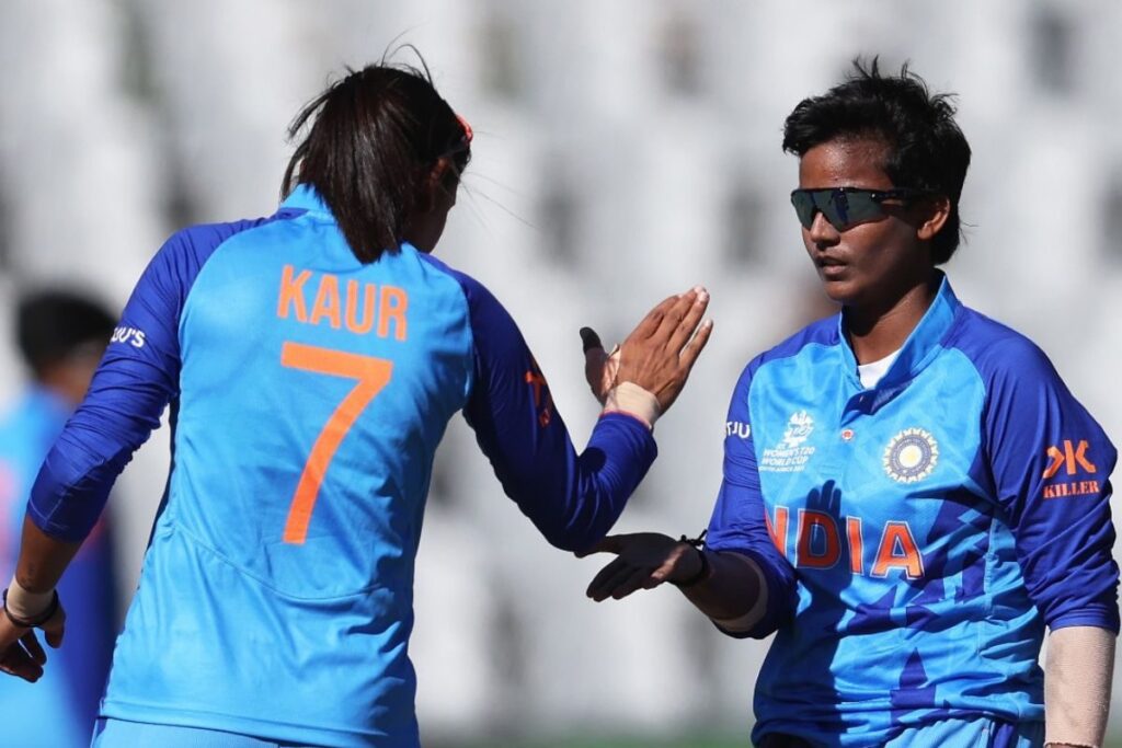 Indian Women's Team Win Toss and Elect to Bowl First Against Bangladesh in 1st T20I at Sher-e-Bangla