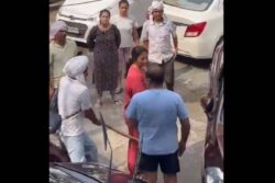WATCH | Elderly Man Kicks, Thrashes Residents With Stick Over Parking Dispute in Delhi's Sant Nagar