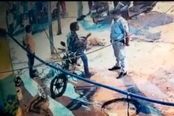 Caught on Camera: Delhi Cop Takes Bribe, Tries to Flee After Seeing CBI; Arrested | WATCH