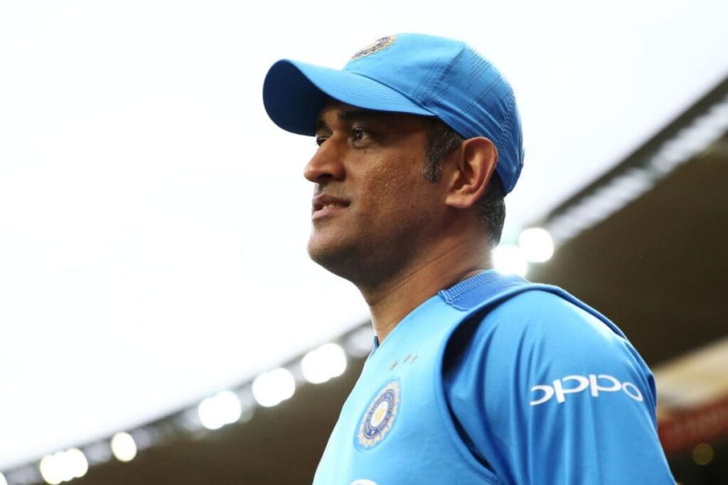 WATCH: Pinch-to-zoom Style Artistic Tribute to MS Dhoni Goes Viral