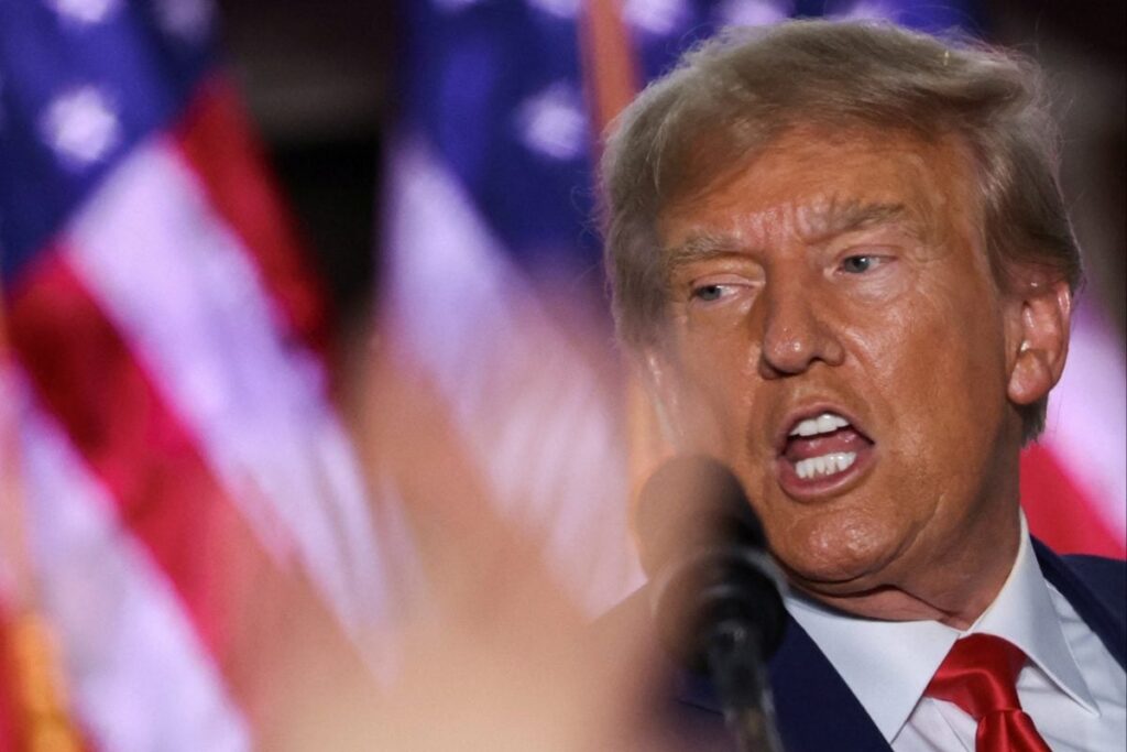 Dozens of Boxes Carrying Sensitive Docs Were Moved Outside Trump’s Mar-a-Lago Days before FBI Raid